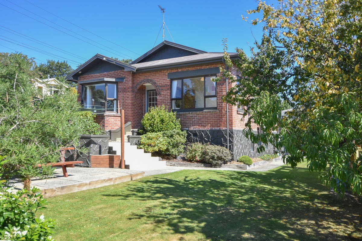 27 Clyde Street, Kinmont Park, Mosgiel - Carousel 1