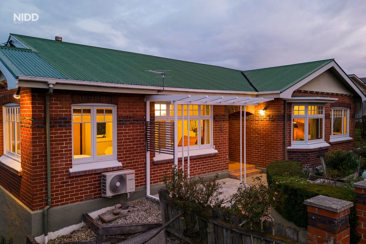 21 Marewa Street, Kew, Dunedin - Carousel 1