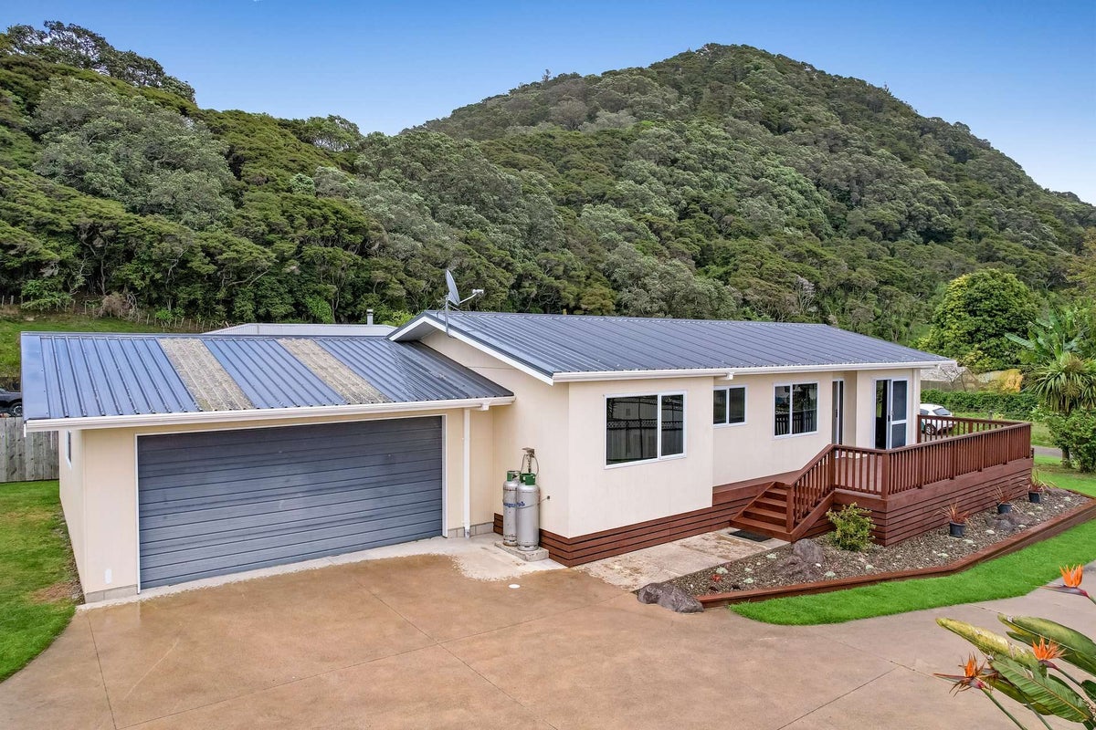 17 Division Street, Matata, Whakatane - Carousel 2