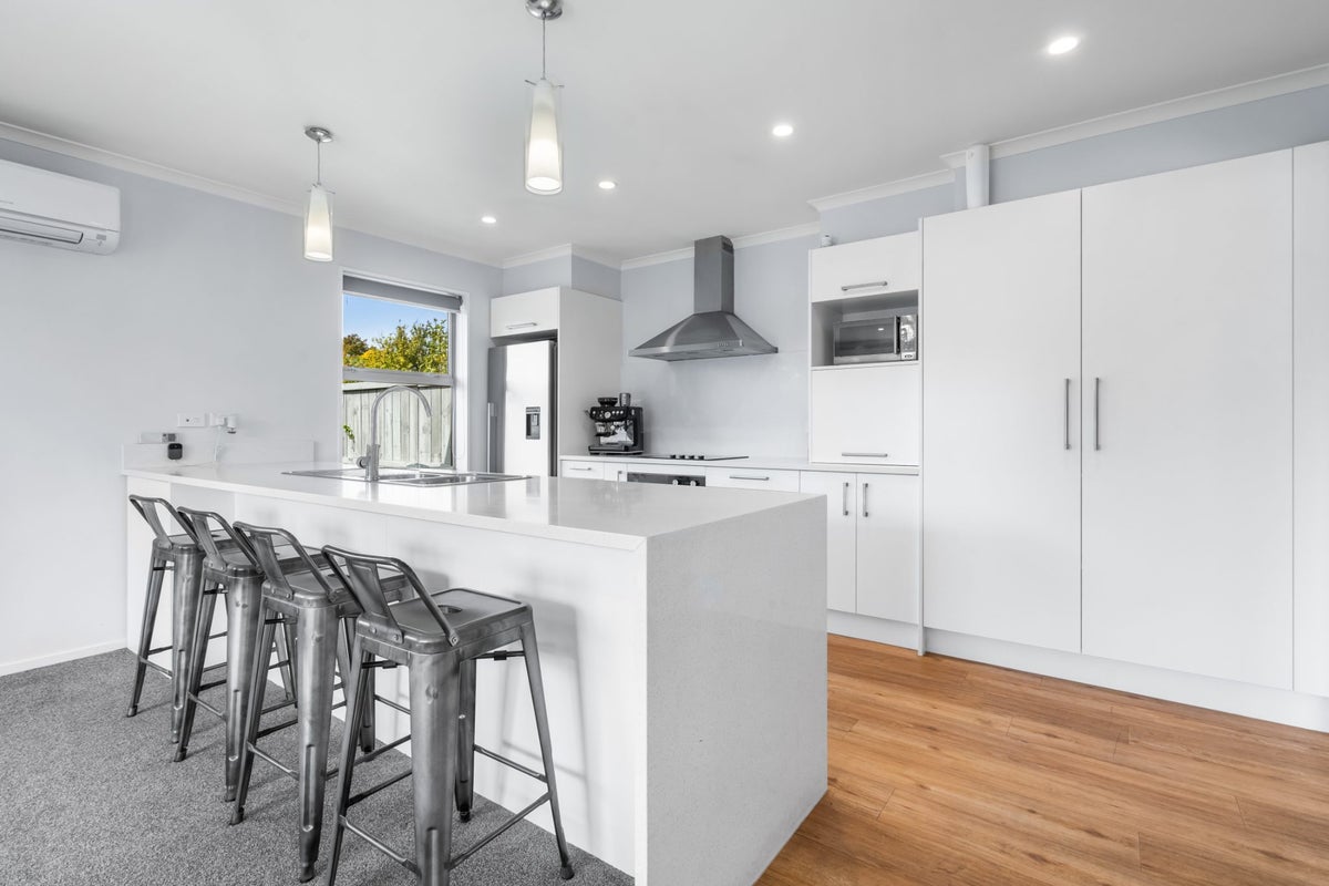 2 John Morel Place, Parklands, Christchurch - Carousel 2