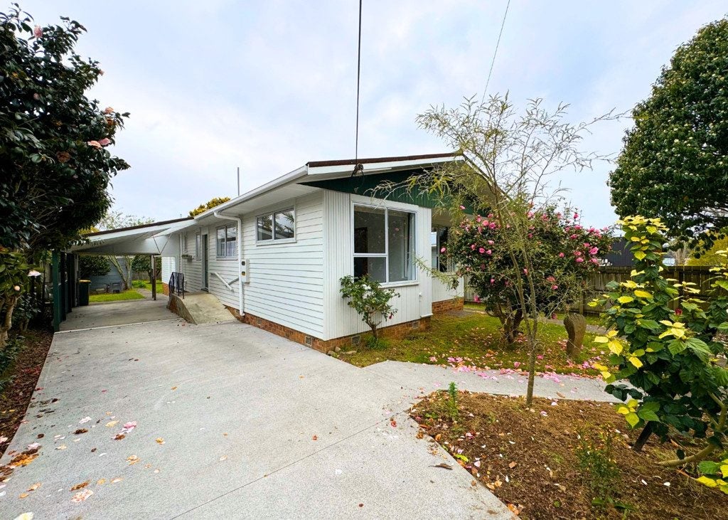 94 Ferry Parade, Herald Island, Auckland - Carousel 22
