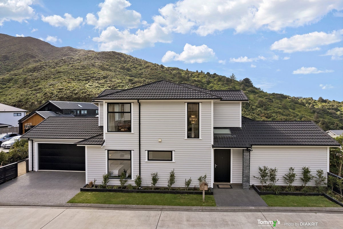 15 Riroriro Close, Crofton Downs, Wellington - Carousel 1