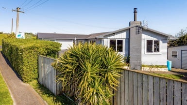 1 Kepa Street, Ohawe, Hawera - Carousel 1