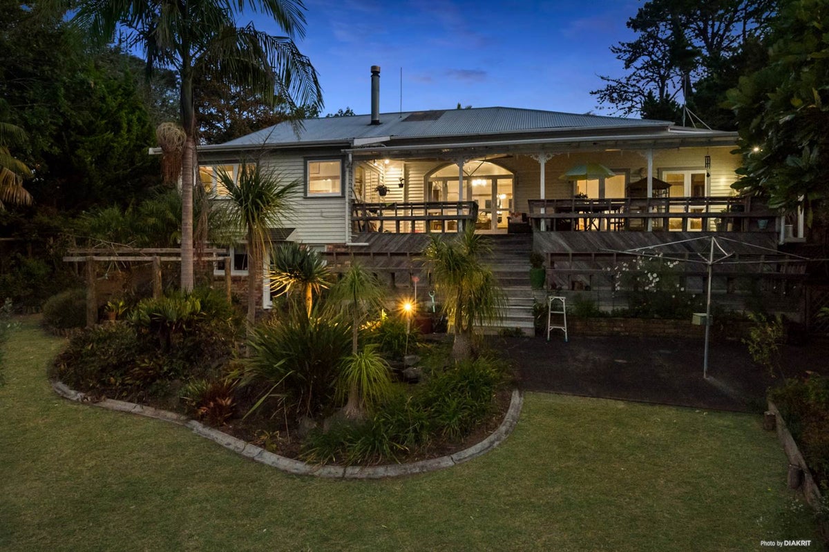 50 Upper Harbour Drive, Greenhithe, Auckland - Carousel 2