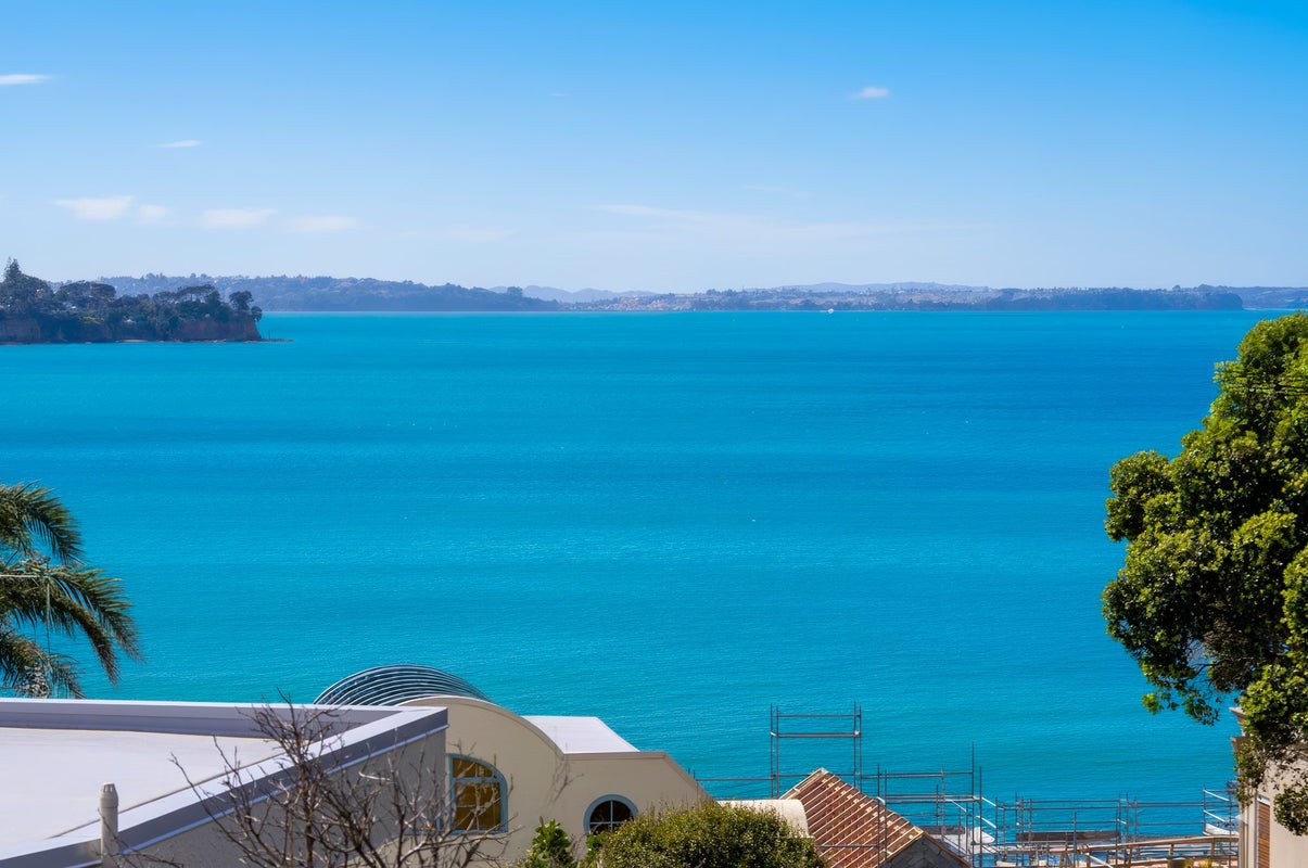2/48 Churchill Road, Murrays Bay, Auckland - Carousel 28