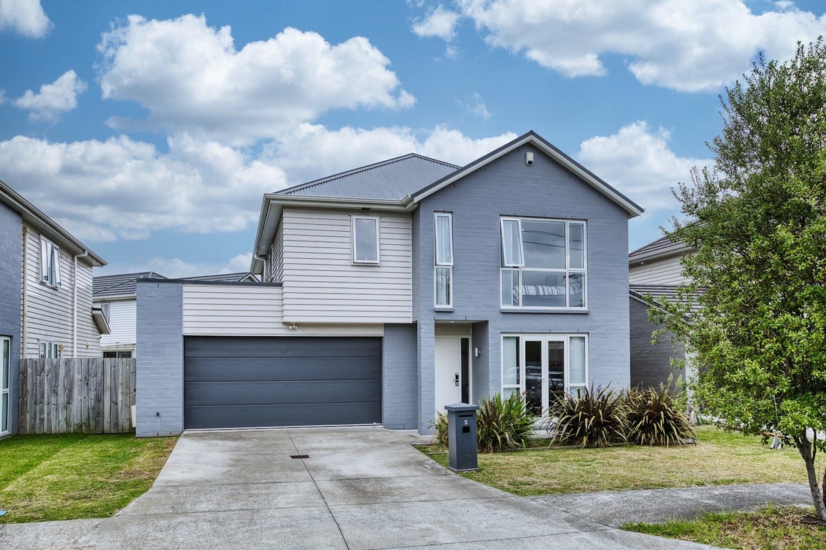 5 Wairepo Street, Takanini, Auckland - Carousel 1