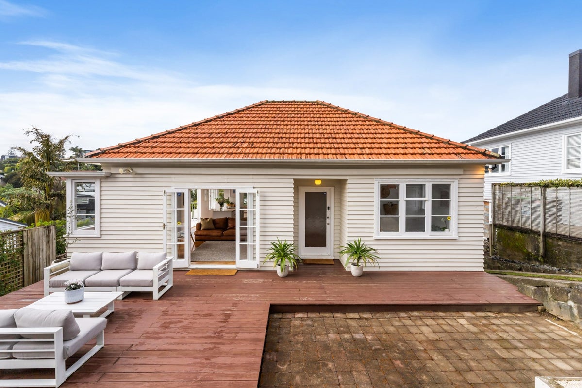 15 Rukutai Street, Orakei, Auckland - Carousel 1