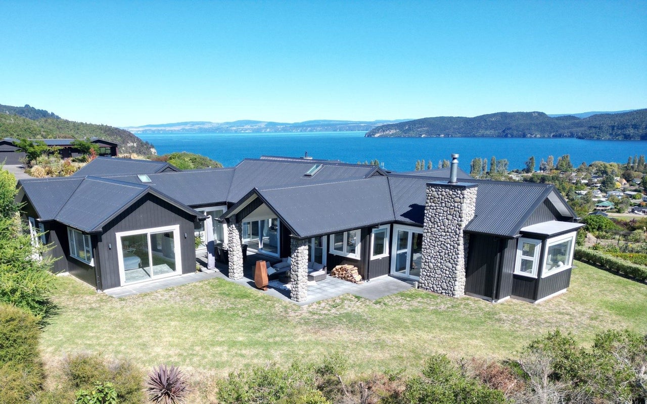 4 Harrier Lane, Kinloch, Taupo - Carousel 1