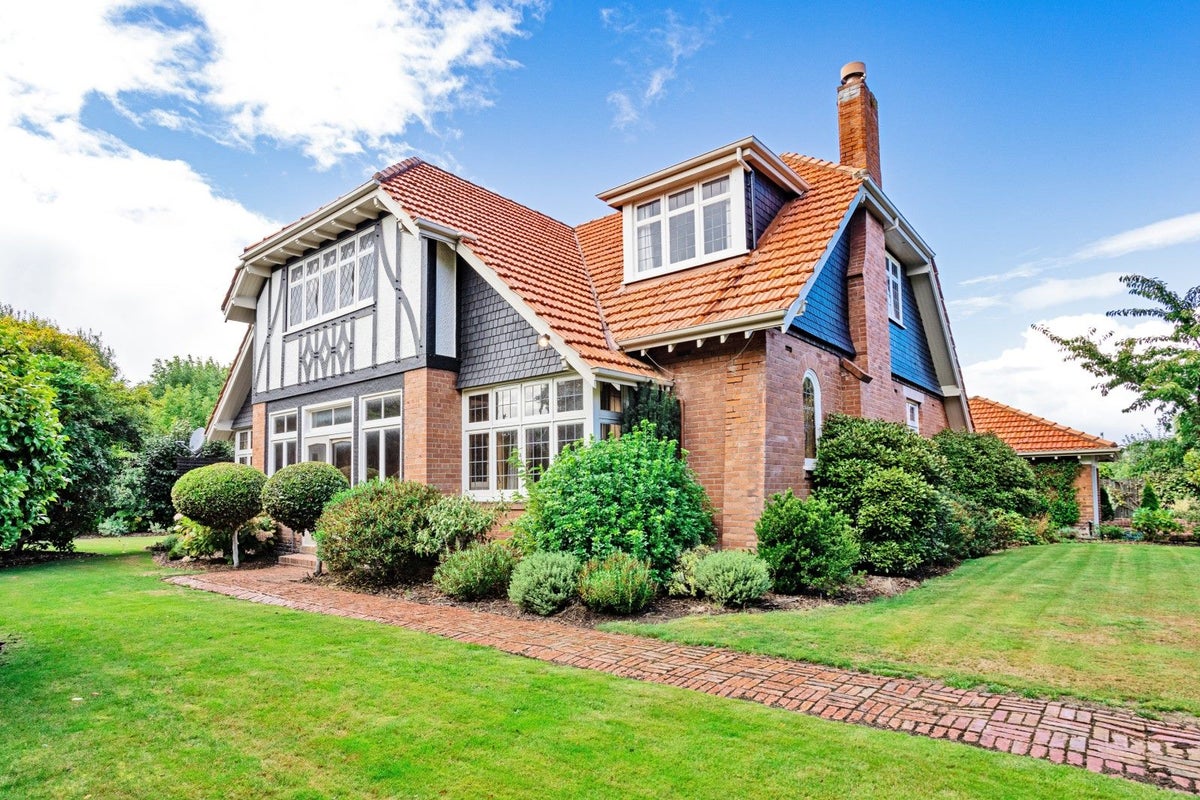 143 Macmaster Street, Richmond, Invercargill - Carousel 1