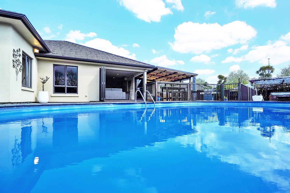 38 Nielsen Gardens, Rototuna, Hamilton - Carousel 1