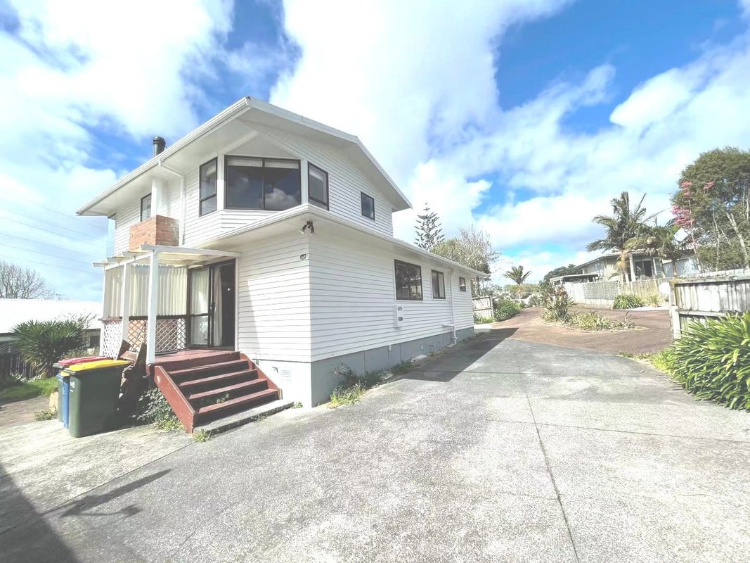 122 Triangle Road, Massey, Auckland - Carousel 1