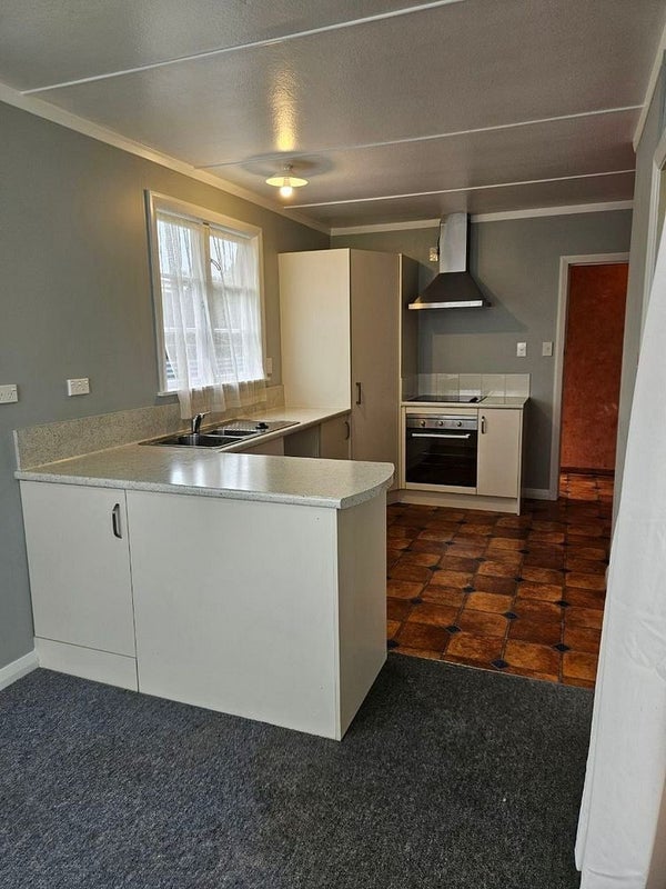 32 Pitama Road, Awapuni, Palmerston North - Carousel 2