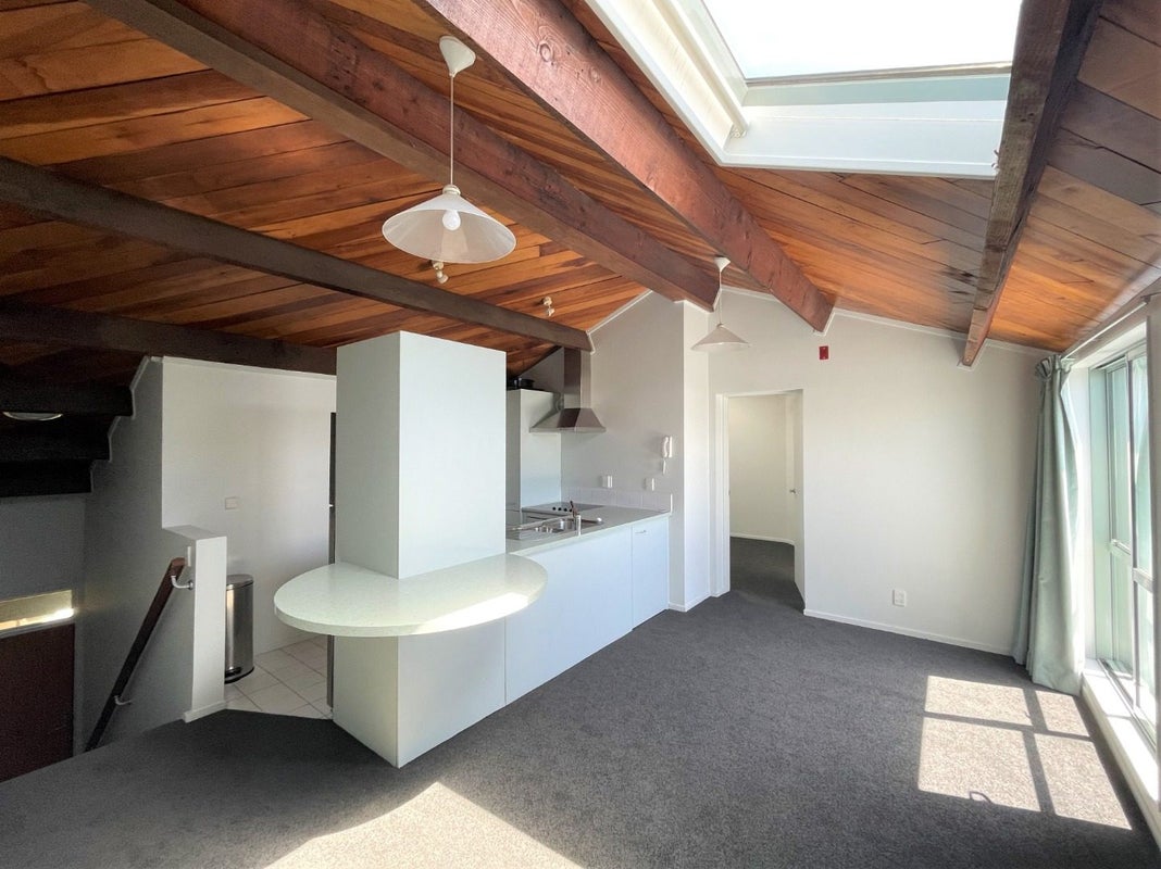 22/220 Thorndon Quay, Pipitea, Wellington - Carousel 2
