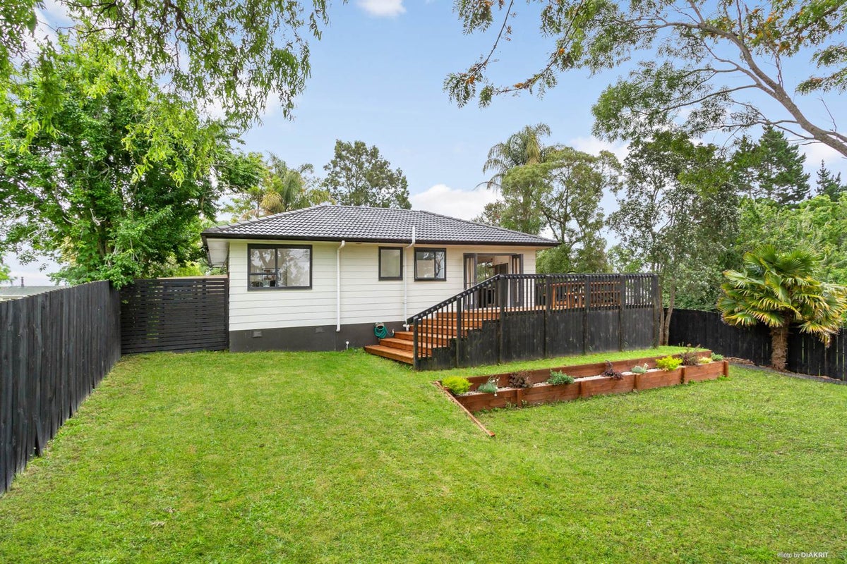 18 Murillo Place, Henderson, Auckland - Carousel 2