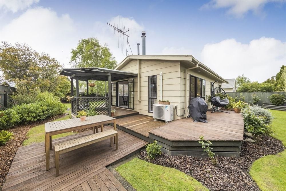3A Puriri Terrace, Roslyn, Palmerston North - Carousel 1