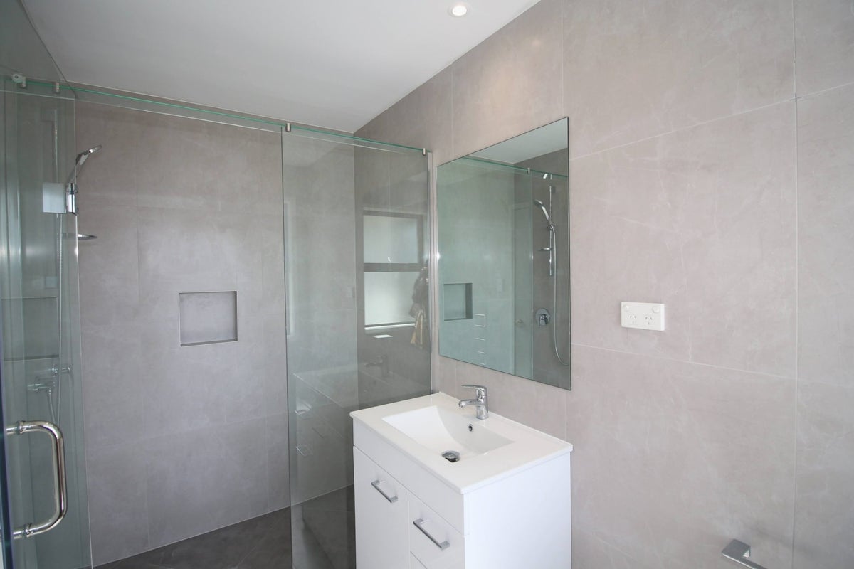 7D Gulf Crest, Bucklands Beach, Auckland - Carousel 13