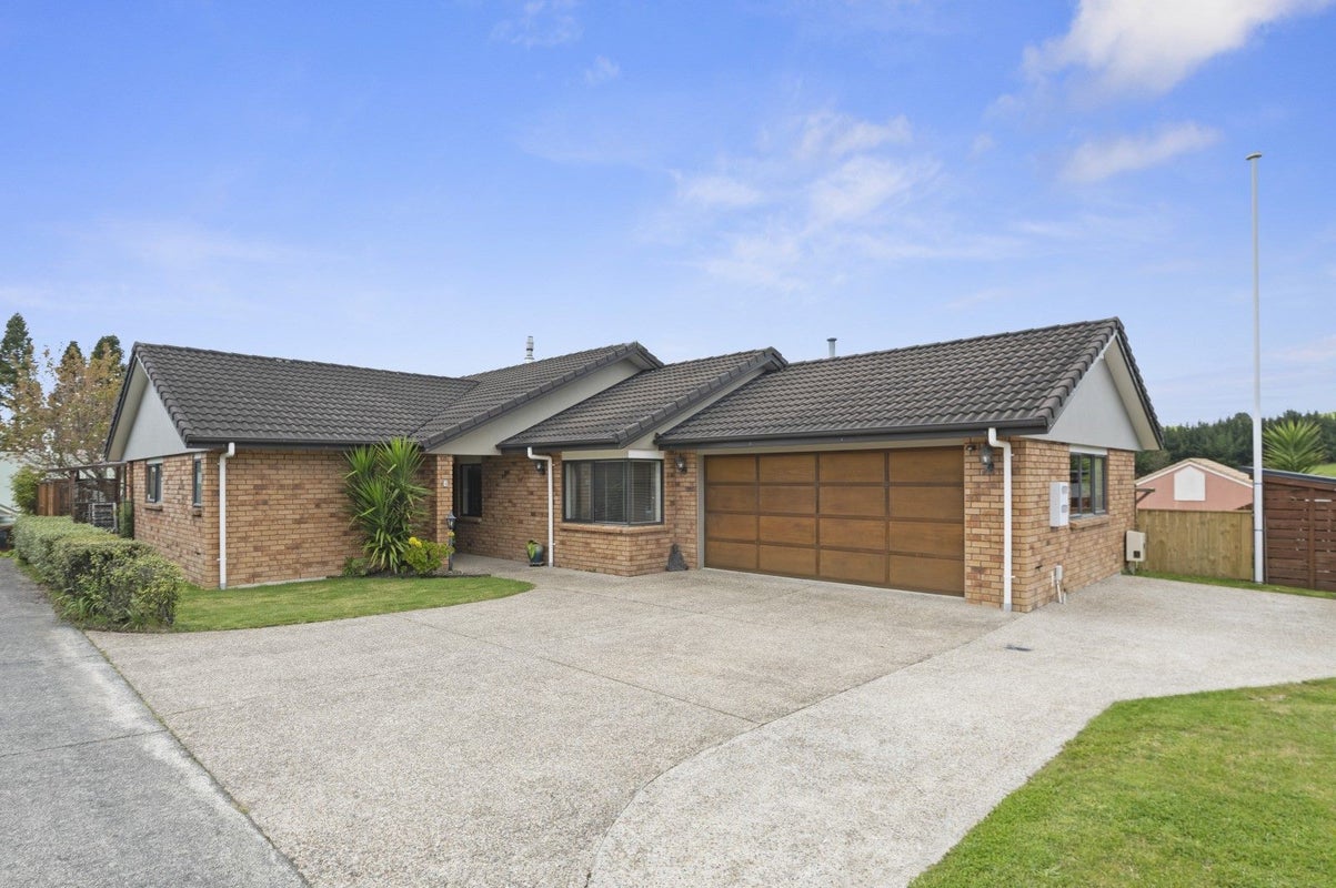 4 Florey Heights, Springfield, Rotorua - Carousel 1