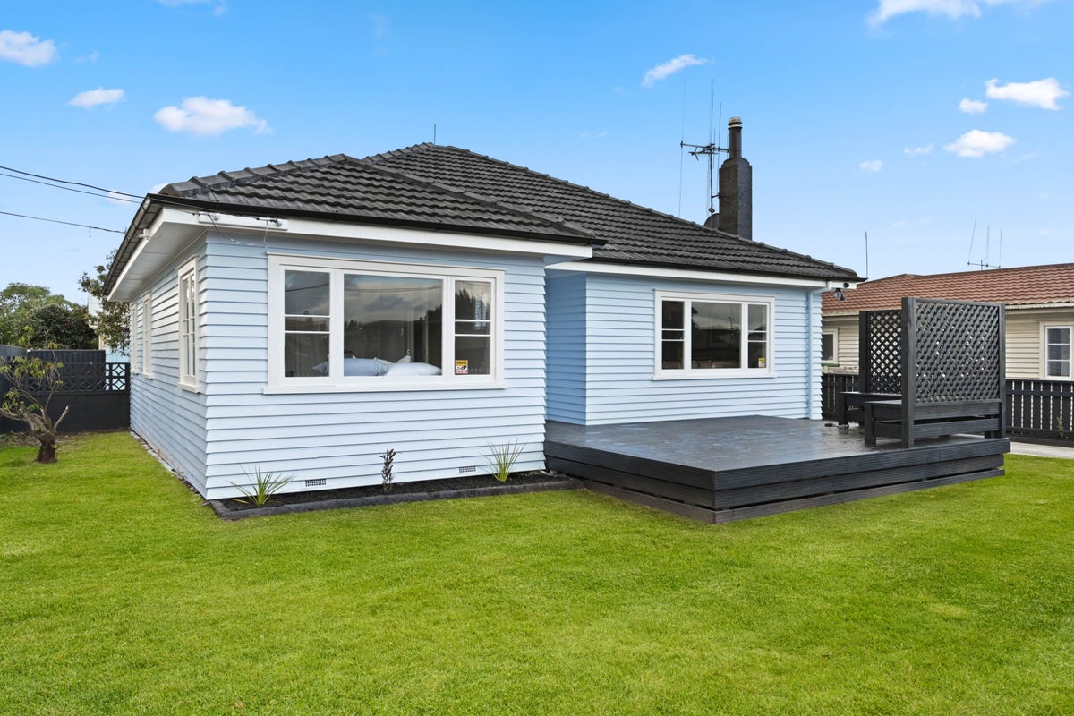 15 Fifth Avenue, Enderley, Hamilton - Carousel 21