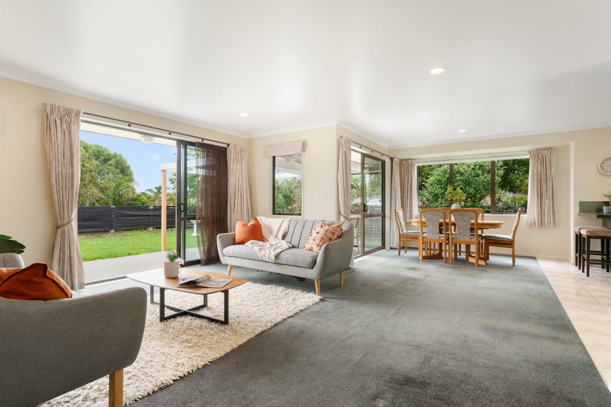 2 Lark Place, Welcome Bay, Tauranga - Carousel 2