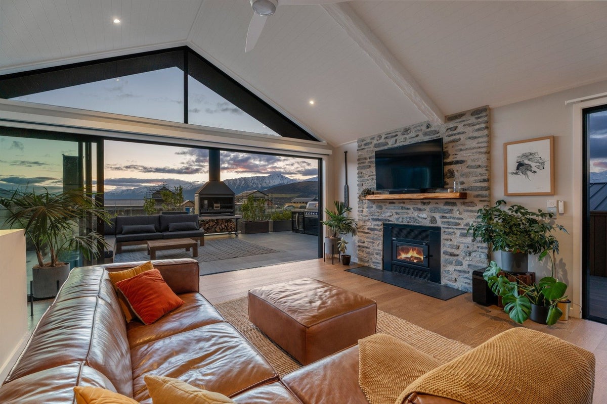9 Big Valley DR, Jacks Point, Queenstown - Carousel 26