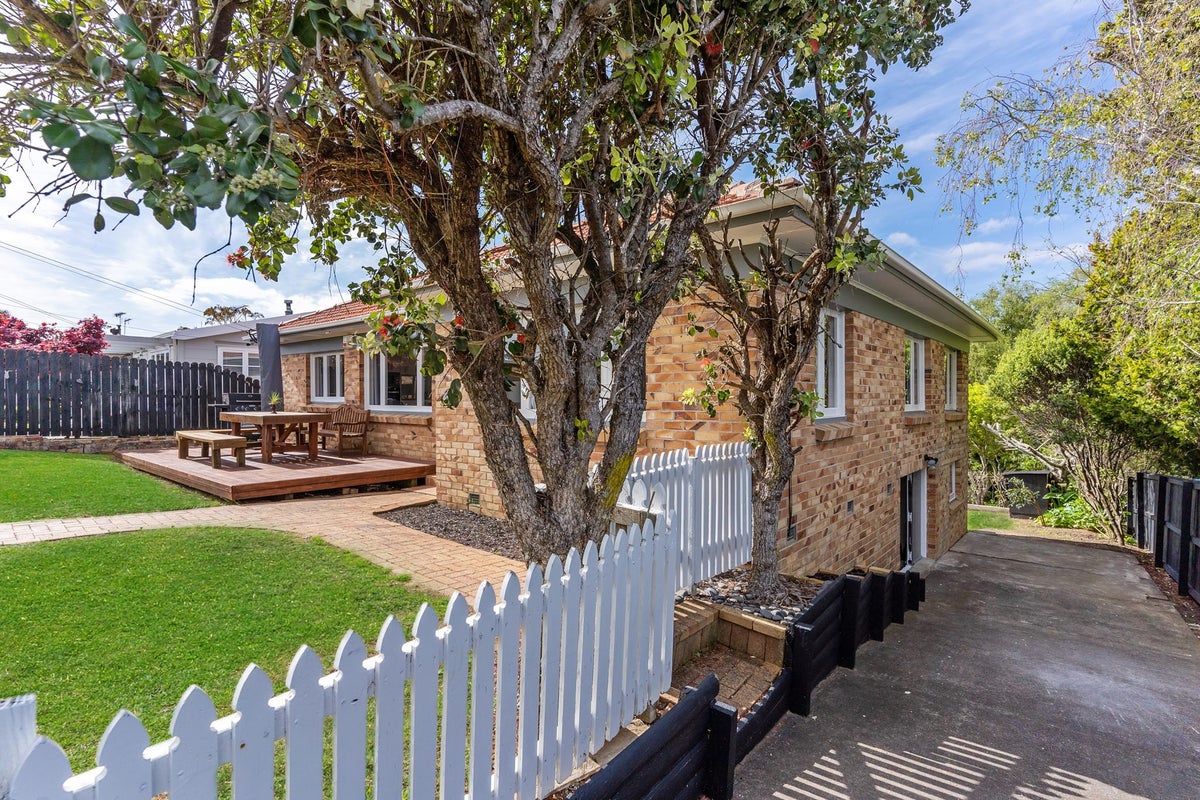 19 Athlone Road, Glendowie, Auckland - Carousel 2