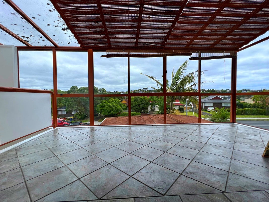 15 Oaktree Avenue, Browns Bay, Auckland - Carousel 2