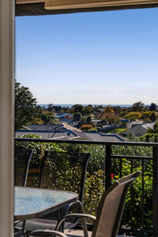 23F Veale Road, Frankleigh Park, New Plymouth - Carousel 2