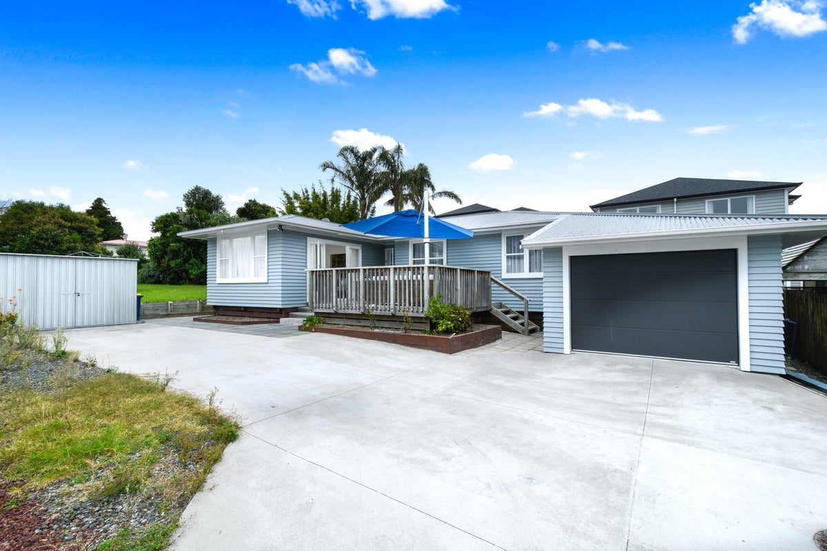 107 Wharf Road, Te Atatu Peninsula, Auckland - Carousel 2