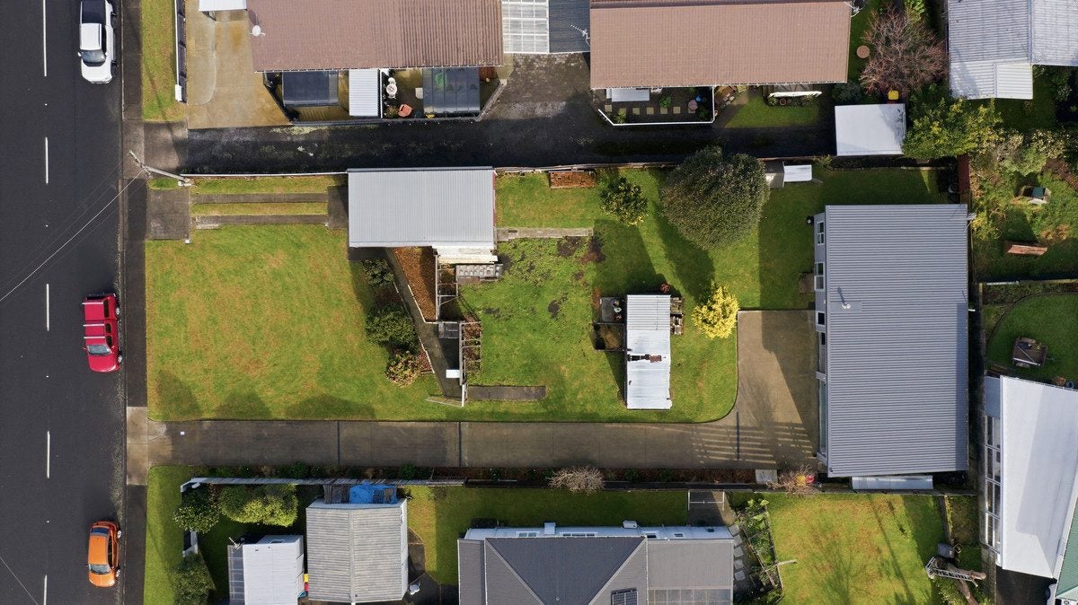 80 Ngamotu Road, Spotswood, New Plymouth - Carousel 24