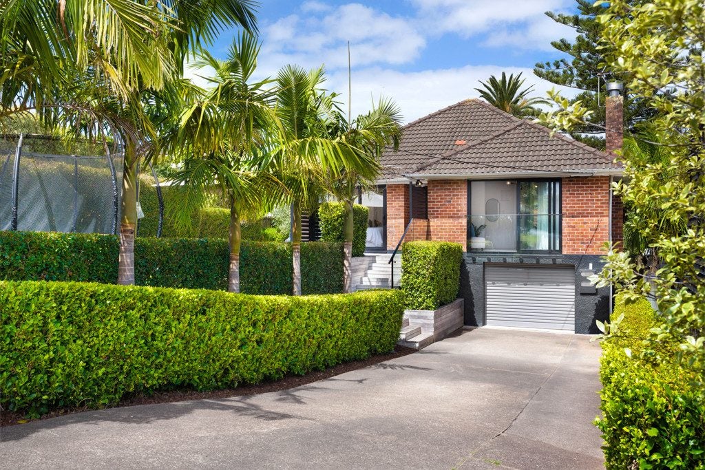 2/22 Hart Road, Hauraki, North Shore City - Carousel 1
