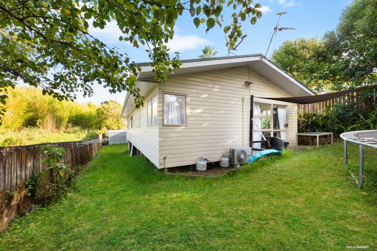3/723 Swanson Road, Swanson, Auckland - Carousel 1