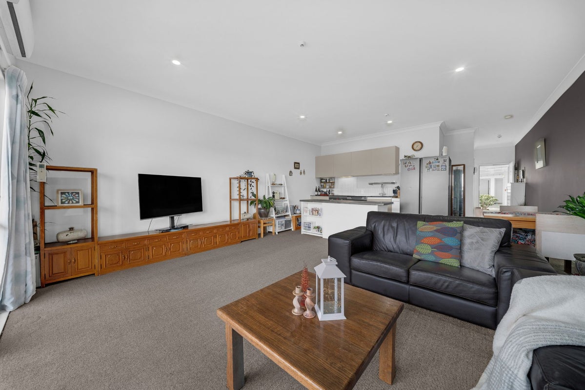 43/128 Stancombe Road, Flat Bush, Auckland - Carousel 2