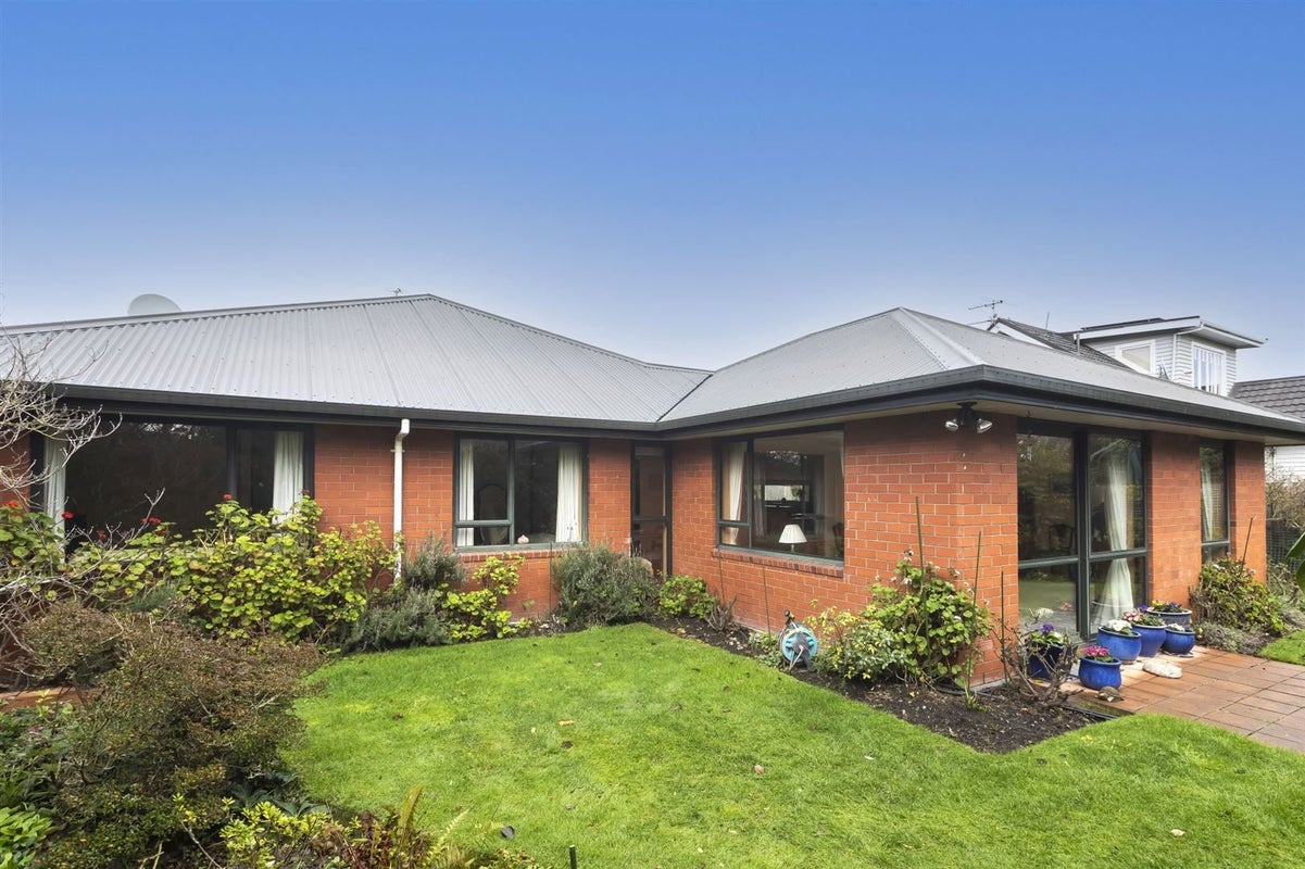 2/200 Idris Road, Strowan, Christchurch - Carousel 1