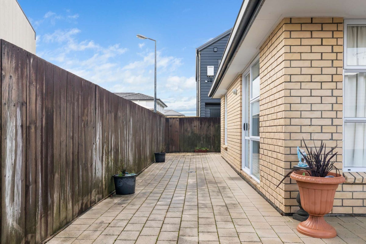 60E Campbell Street, Frankton, Hamilton - Carousel 2