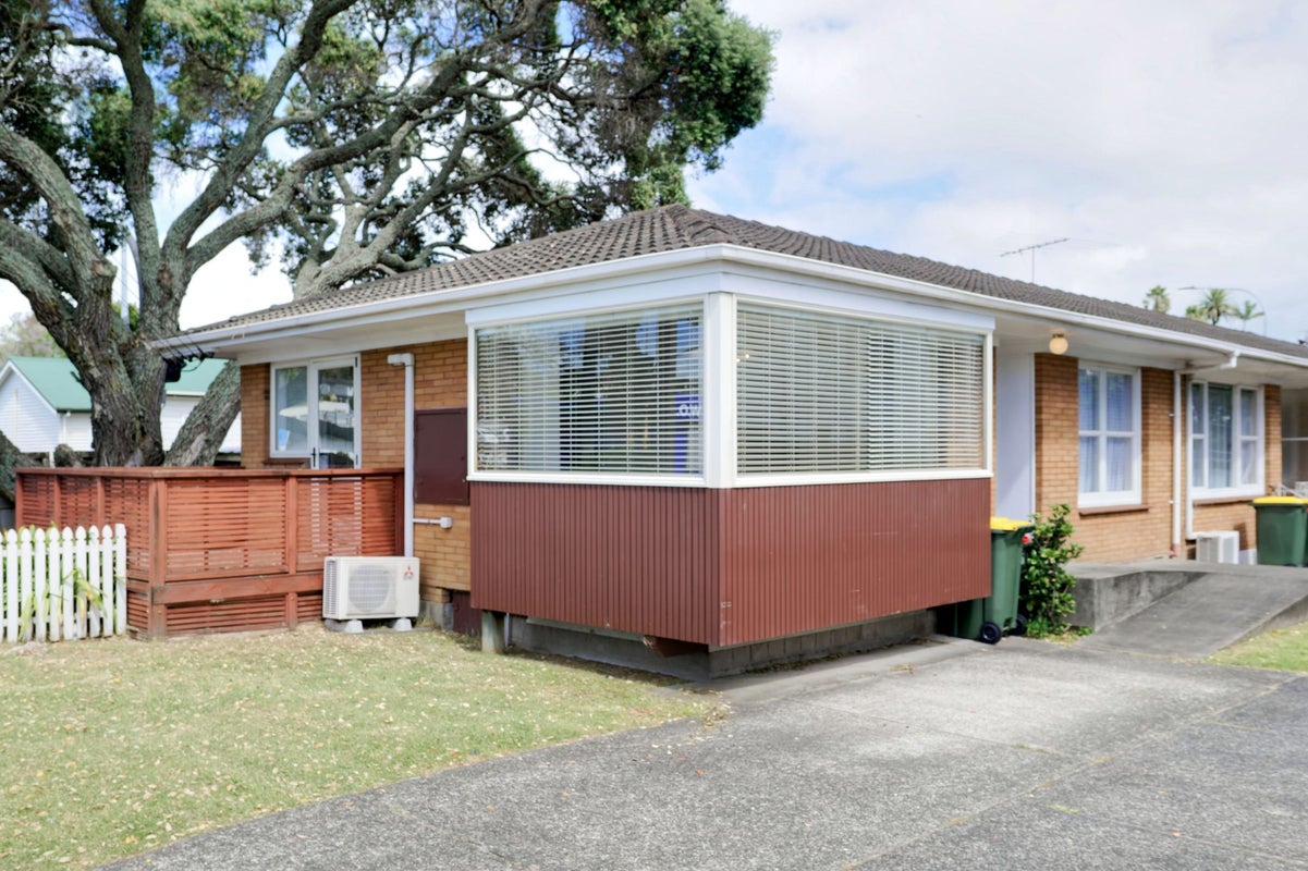 1/760 Beach Road, Browns Bay, Auckland - Carousel 19