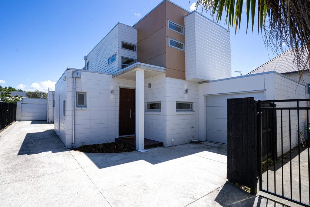2/45 Antigua Street, Addington, Christchurch - Carousel 26