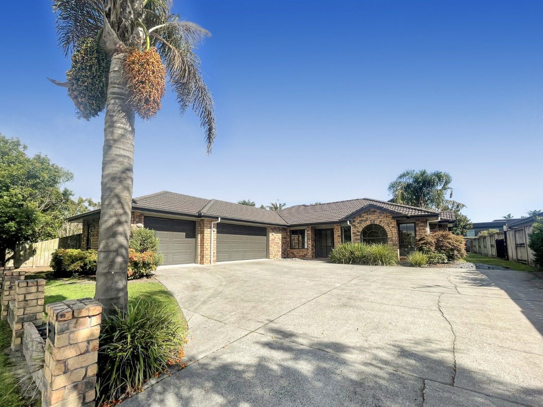 13 Hensley Crescent, Flagstaff, Hamilton - Carousel 1