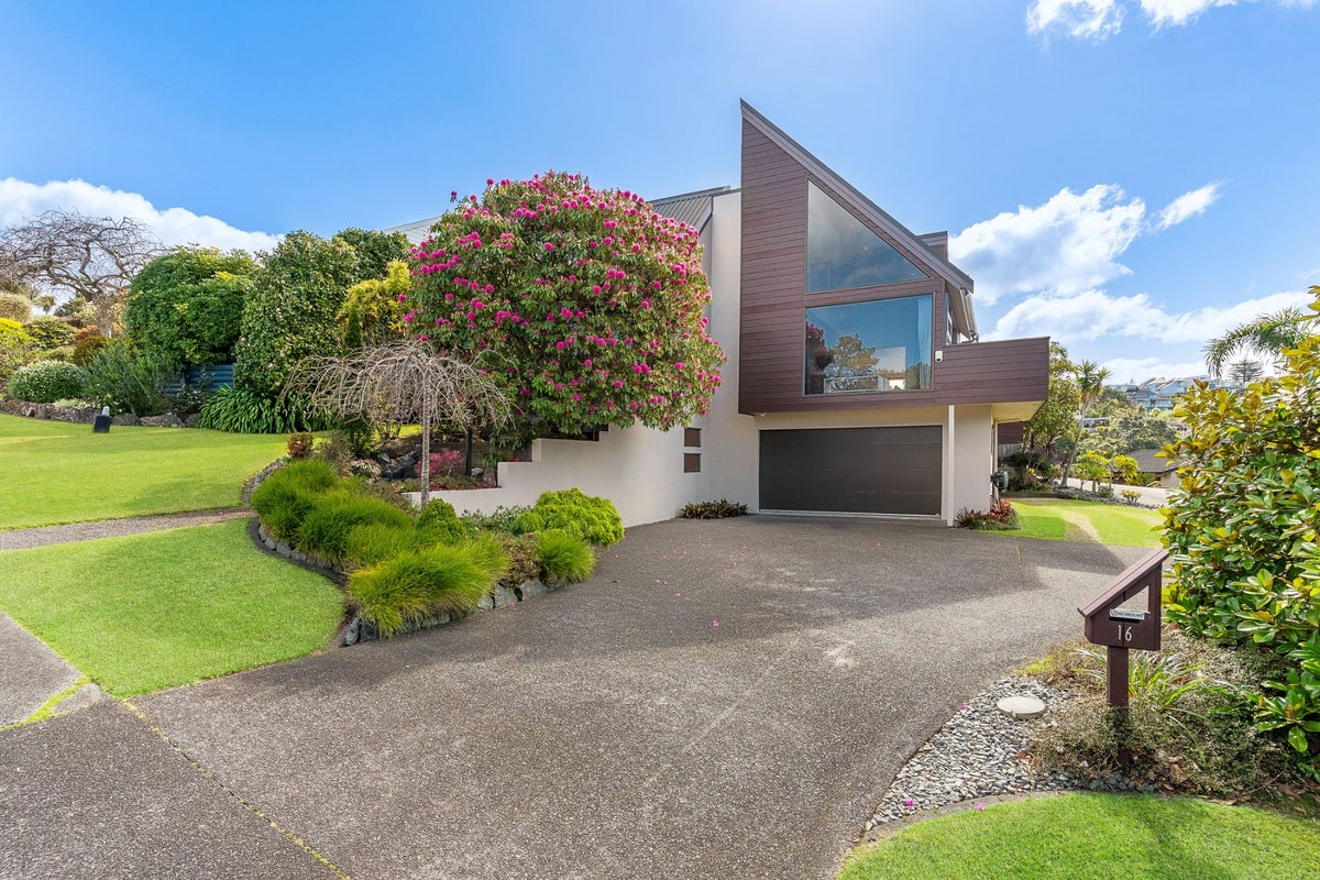 16 Bellbird Rise, Murrays Bay, Auckland - Carousel 2