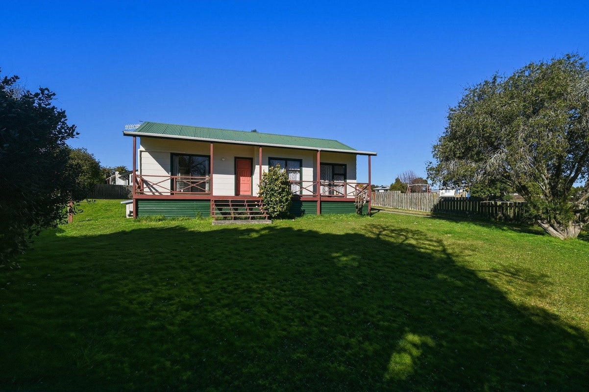 35 Rewarewa Street, Owhata, Rotorua - Carousel 1