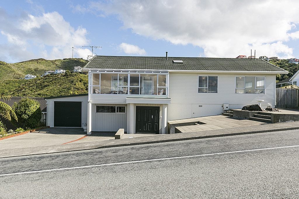 146 Mitchell Street, Brooklyn, Wellington - Carousel 1