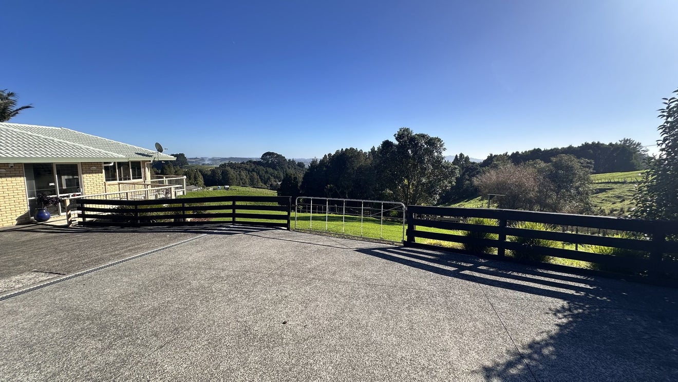 56 Burne Road, Albany - Carousel 1