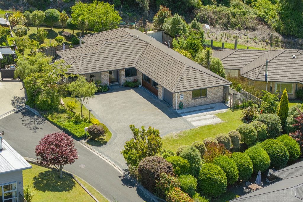 7 Meliss Brae, Rangatira Park, Taupo - Carousel 1
