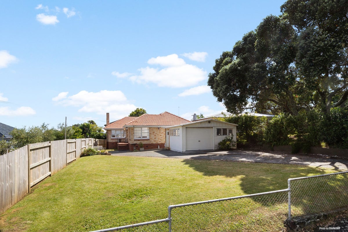 23 Fairlands Avenue, Waterview, Auckland - Carousel 2