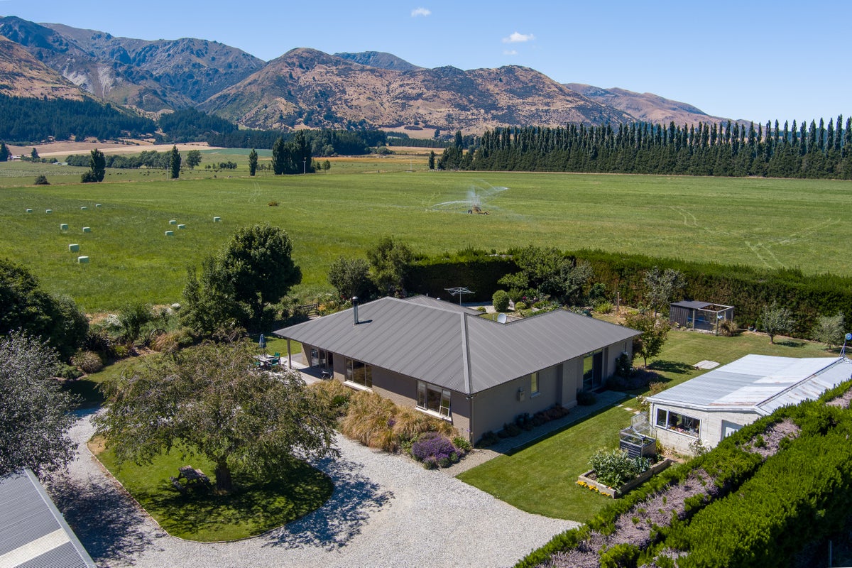 37 Domain Road, Hāwea Flat, Lake Hāwea - Carousel 35