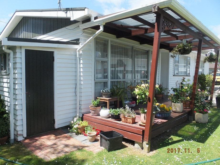 2/1 Horoeka ST, Stokes Valley, Lower Hutt - Carousel 1