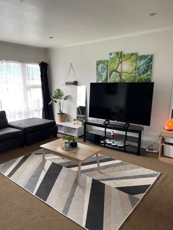 12 Aberfeldy Avenue, Highland Park, Auckland - Carousel 2