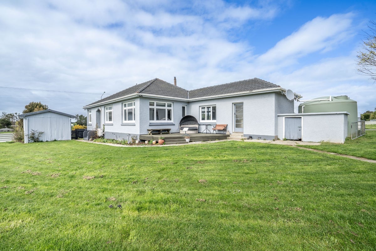 1343 Woodlands Invercargill Highway, Woodlands, Invercargill - Carousel 1