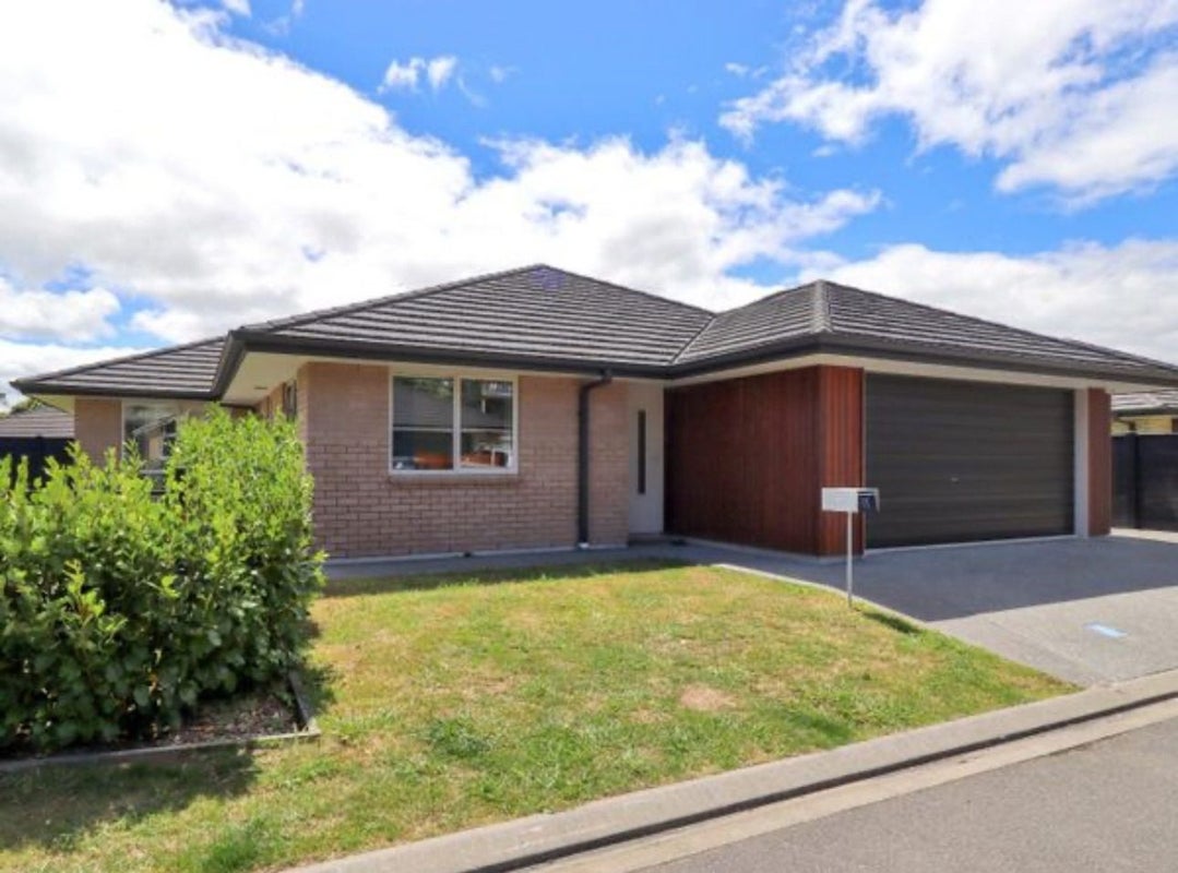 11 Shearwater Lane, Whitby , Porirua - Carousel 18