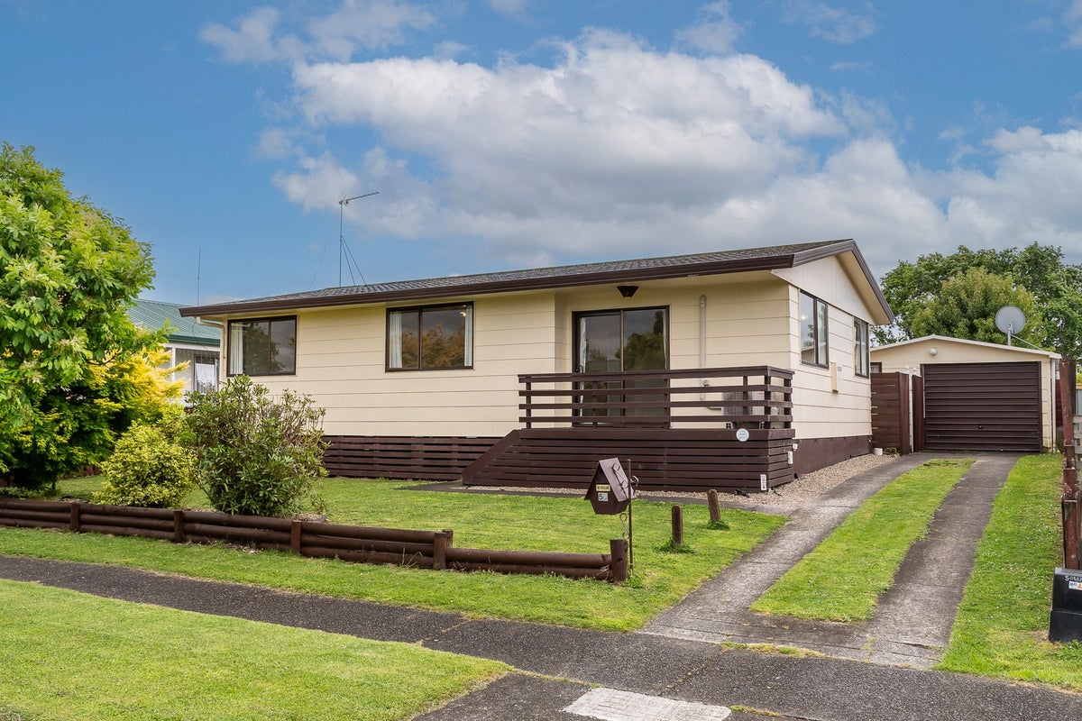 50 Karaka Street, Nawton, Hamilton - Carousel 1