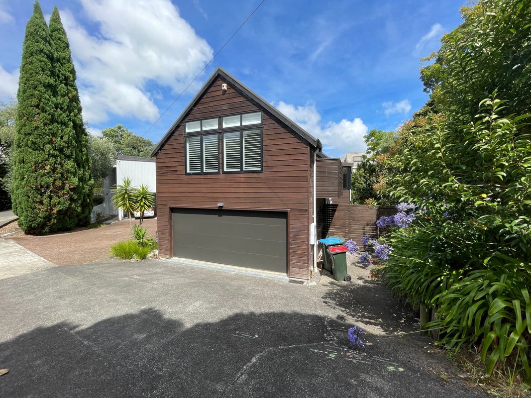 35B Selwyn Avenue, Mission Bay, Auckland - Carousel 1